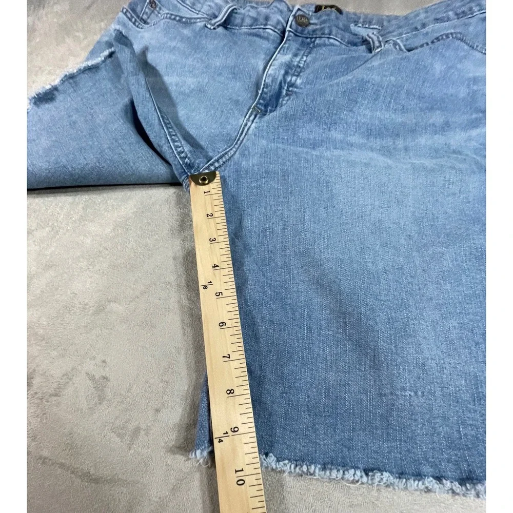 Lee Denim Shorts Women 18M Blue Raw Hem Bermuda Stretch Jean Shorts